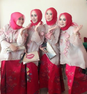 Set Baju Organsa Payet Ikat Krem Salem