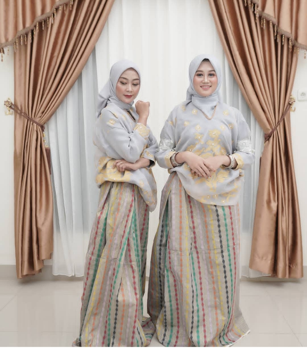 Set Baju Bodo Lagosi Silver
