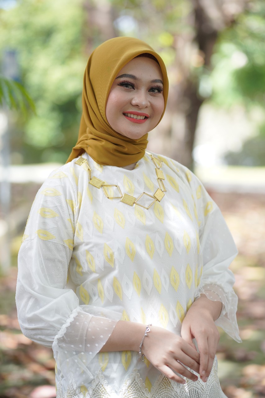 Couple Organsa Tile Putih