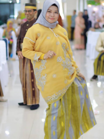 Set Baju Bodo Lagosi Gold