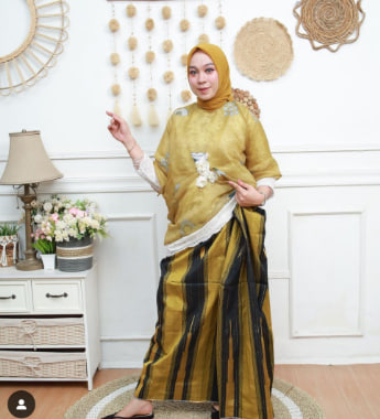 Set Baju Bodo Organsa Renda Kipas Khaki
