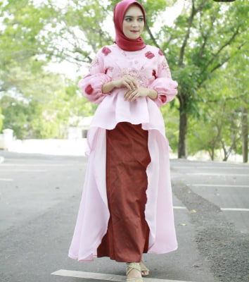 Set Baju Organsa Panjang Belakang Salem Maroon