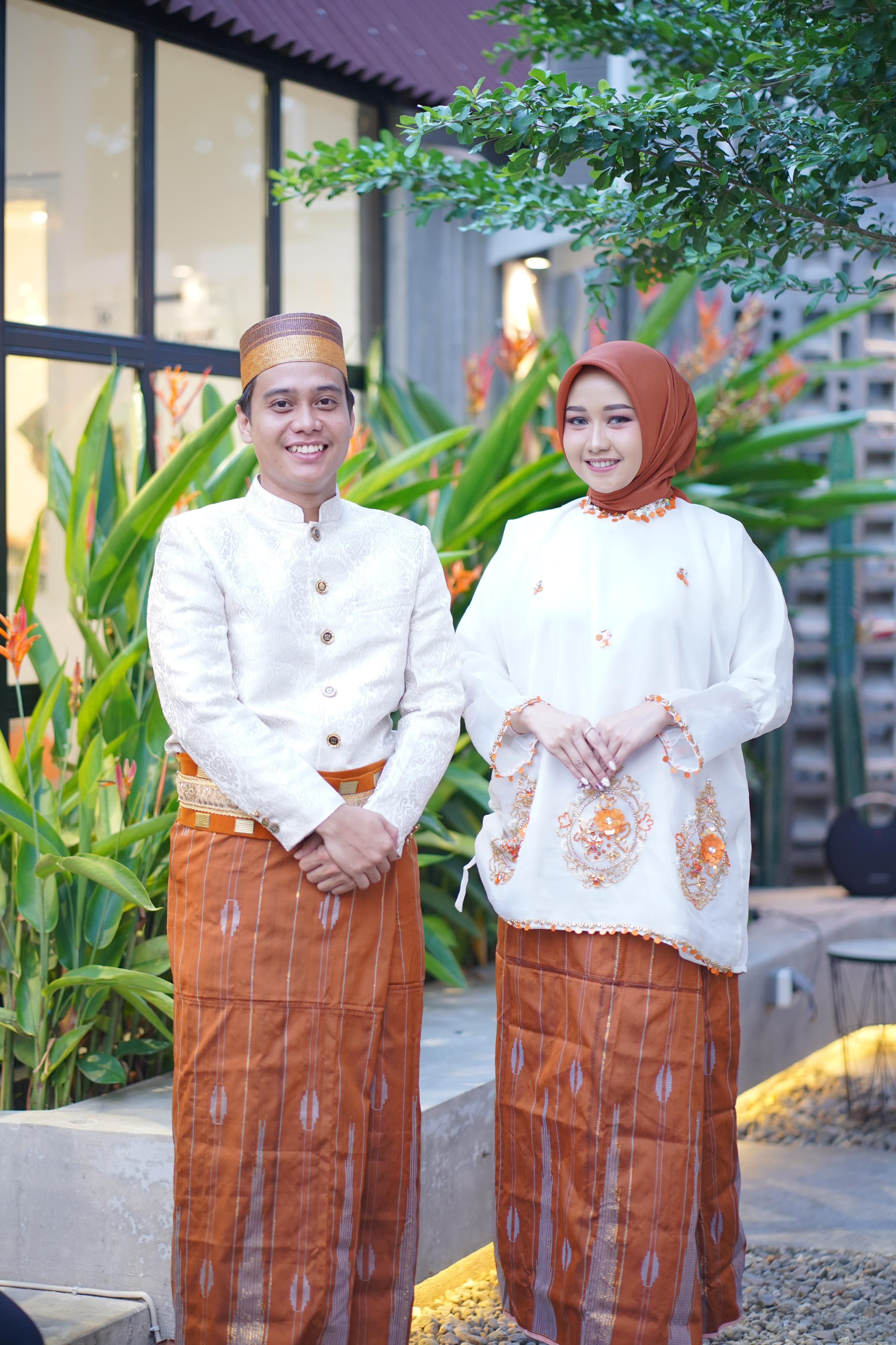 Couple Princess Organsa Payet Putih Orens