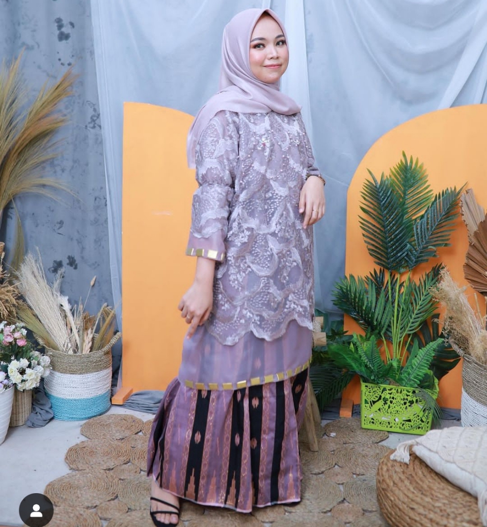 Set Baju Bodo Renda Ungu Lavender