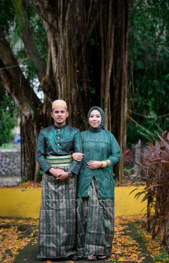 Couple Princess Husnia